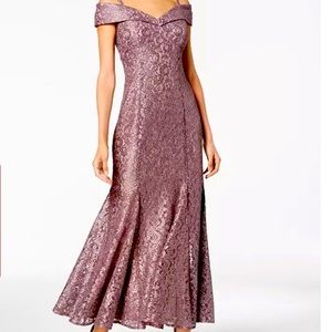 Shoulder-showing R&M elegant lace gown in Purple